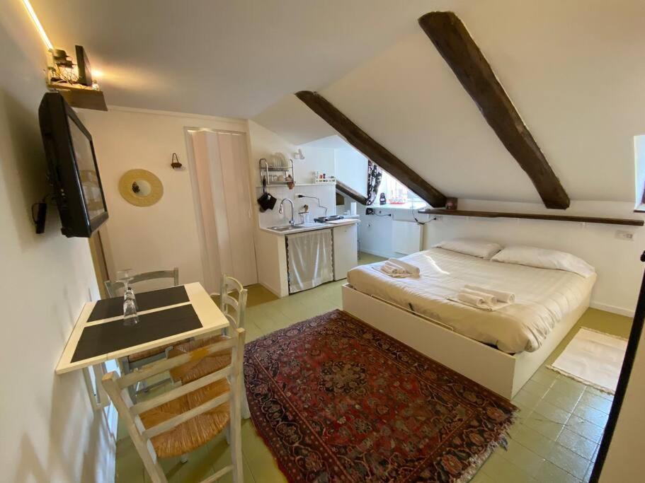 A Due Passi Dal Centro Appartement Turijn Buitenkant foto